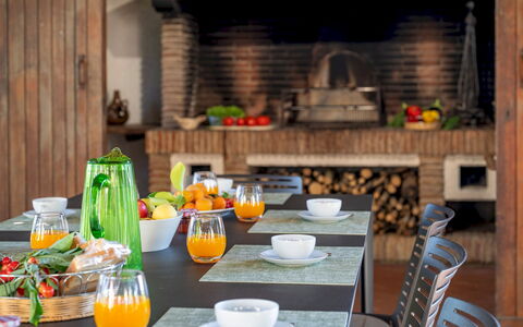 Tenuta Sagherina 8: Mad, Møbel, Bordservice, Frugt, Bord, Serveware, Indretning, Tallerkner, Fremstille, Plade