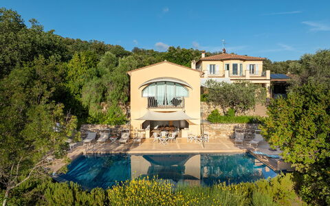 Villa le Cave 12: Træ, Svømmepøl, Udvej, Estate, Villa, Mansion, Afspejling, Eco Hotel, Hacienda
