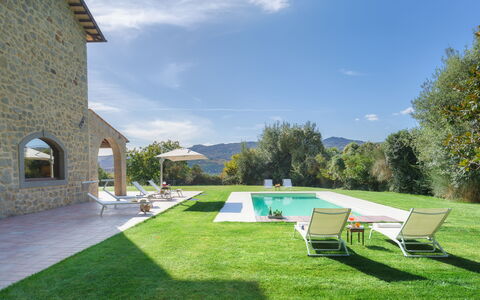 Casale del Castagneto 8: Svømmepøl, Land Lot, Stuehus, Have, Estate, Sommerhus, Landscaping, Lawn, Villa, Hacienda
