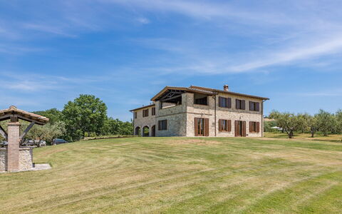 Le Residenze dei Potti 12: Himmel, Almindeligt, Landdistrikt, Land Lot, Hjem, Estate, Stuehus, Lawn, Landscaping, Villa