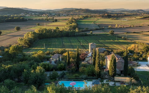 La Vecchia Pieve 8: Landskab, Boligområde, Hus, Land Lot, Landdistrikt, Hjem, Menneskelig Bosættelse, Estate, Forstad, Landsby