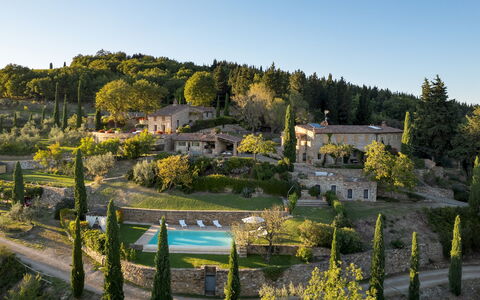 Poggio Novoli 6: Landskab, Estate, Landscaping, Have, Mansion, Shrubland, Plantation, Villa