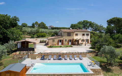 Casa la Fenice 8+2: Svømmepøl, Udvej, Udendørs Møbler, Estate, Paraply, Thermae, Villa, Stuehus, Hacienda, Eco Hotel