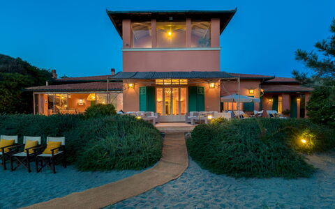 Villa Corallina 12: Udvej, Estate, Sommerhus, Eco Hotel, Villa, Have, Landscaping, Stuehus, Hacienda, Skygge