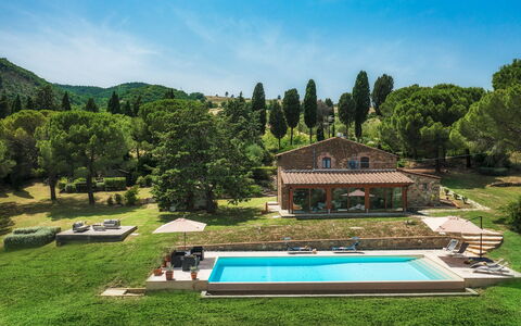 Podere Il Chiesino 8+2: Svømmepøl, Estate, Have, Hacienda, Stuehus, Fritid, Udvej, Villa, Lawn, Landscaping