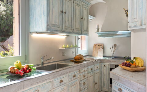 Villa Padulella 8+2: Køkken, Countertop, Cabinetry, Indretning, Træ, Møbel, Køkken Apparat, Hjem, Håndvask, Større Bandage