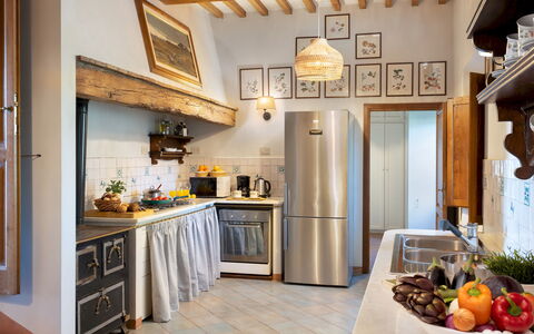 Cosciano 12: Køkken, Møbel, Indretning, Countertop, Køkken Apparat, Gulvbelægning, Større Bandage, Træ, Cabinetry, Loft