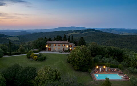 Cosciano 12: Landskab, Estate, Mansion, Landscaping, Stuehus, Villa, Aften, Bjerglandsby, Eco Hotel