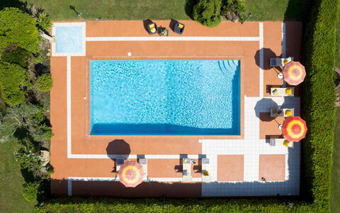 Villa Nikka 6: Svømmepøl, Udvej, Fritid, Kompositmateriale, Udendørs Møbler, Eco Hotel, Skygge, Thermae, Water Feature, Hacienda