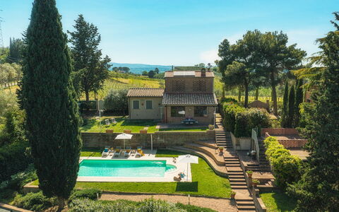 Il Fienile 4: Svømmepøl, Estate, Hjem, Have, Sommerhus, Villa, Landscaping, Stuehus, Hacienda, Backyard