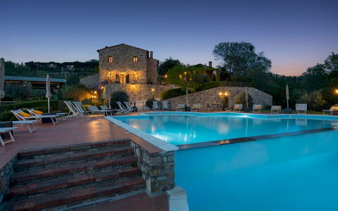 Guado al Sole 26+4: Svømmepøl, Estate, Udvej, Eco Hotel, Ferieby, Villa, Hacienda, Hotel, Water Feature, Mansion