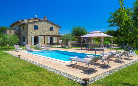 Villa Flaminia 8+2 -: Svømmepøl, Udvej, Estate, Stuehus, Udendørs Møbler, Have, Villa, Eco Hotel, Stol, Hacienda