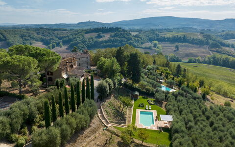 Villa Binetti 7: Landskab, Estate, Fugleperspektiv, Luftfotografering, Landsby, Plantation, Landscaping, Mansion, Villa, Stuehus