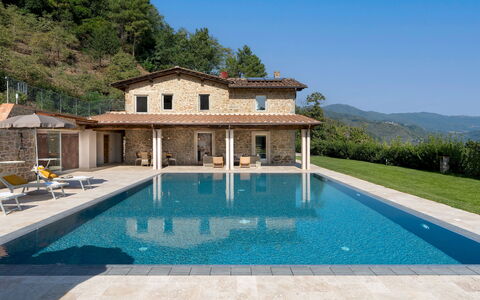 Villa Carlotta 8: Svømmepøl, Udvej, Hus, Thermae, Eco Hotel, Hjem, Kompositmateriale, Estate, Villa, Hacienda