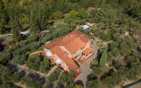 Villa Adisa 8: Boligområde, Hus, Arkitektur, Estate, Tag, Landskab, Hjem, Menneskelig Bosættelse, Landdistrikt, Sommerhus