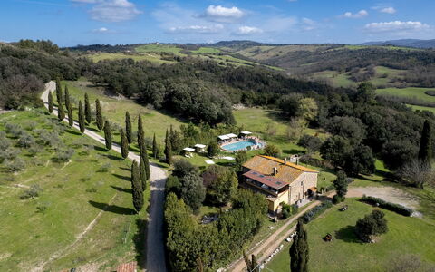 Il Pratone 12: Estate, Have, Villa, Landscaping, Eco Hotel, Fugleperspektiv, Hacienda, Stuehus, Mansion, Luftfotografering