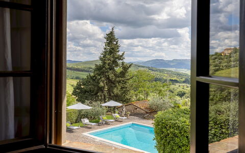 Villa Loredana 12: Eco Hotel, Hill Station, Bjergkæde, Udendørs Møbler, Villa, Estate, Stuehus, Bjerglandsby, Svømmepøl, Udvej