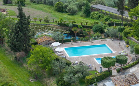 Villa Loredana 12: Svømmepøl, Udvej, Eco Hotel, Thermae, Have, Landscaping, Hacienda, Ferieby, Estate, Udendørs Møbler