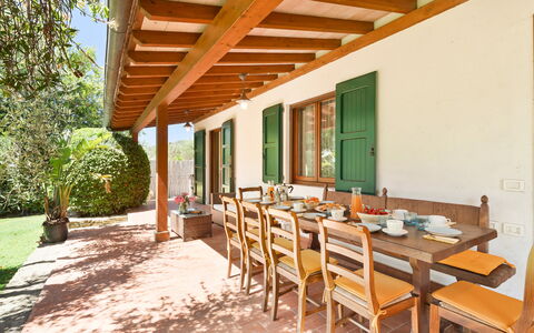 Villa Castiglione 9: Træ, Møbel, Veranda, Hjem, Dør, Sommerhus, Køkken & Spisebord, Udendørs Møbler, Udendørs Bord, Bejdse