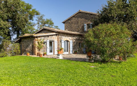 Villa dei Rosmarini 8: Hus, Hjem, Estate, Sommerhus, Stuehus, Dør, Have, Lawn, Mansion, Villa