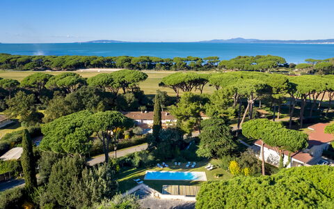 Villa Puntala 10: Fugleperspektiv, Landscaping, Udvej, Svømmepøl, Parkere, Luftfotografering, Ferieby, Tropics