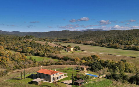 Casa la Pratellaccia 6+2: Græs, Bjergrige Landskabsformer, Græs-, Bakke, Landskab, Landdistrikt, Hus, Almindeligt, Highland