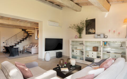 Casa da Sogno 12: Møbel, Indretning, Couch, Gulvbelægning, Etage, Træ, Stue, Værelse, Loft, Lejlighed
