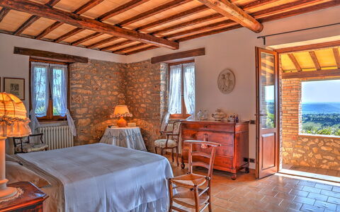 Casale Tre Cipressi 10: Væg, Møbel, Hjem, Hus, Soveværelse, Seng, Sengetøj, Bed Frame, Sengetøj, Villa