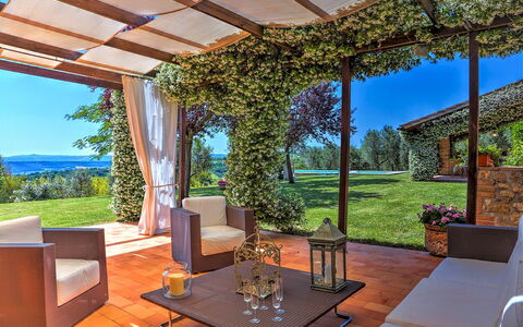 Casale Tre Cipressi 10: Have, Busk, Møbel, Land Lot, Skygge, Landscaping, Udendørs Møbler, Backyard, Eco Hotel
