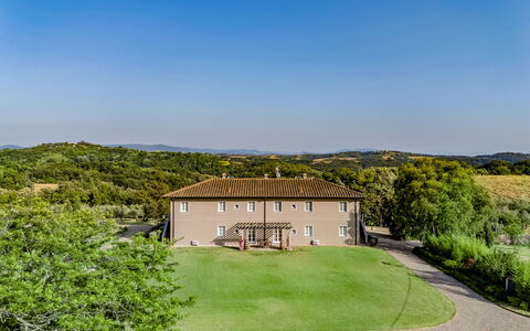 Villa Iole 14: Landskab, Land Lot, Landdistrikt, Almindeligt, Estate, Eng, Mark, Pasture, Plantation, Stuehus