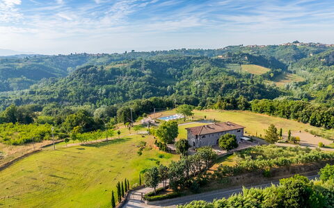 Villa Iole 14: Landskab, Bakke, Land Lot, Landdistrikt, Hill Station, Estate, Eng, Landsby, Plantation