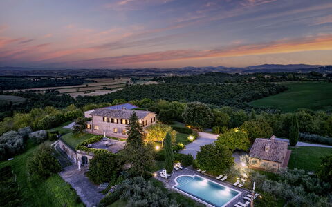 Podere Gellino 14: Landskab, Estate, Mansion, Stuehus, Eco Hotel, Villa, Landscaping, Hacienda, Plantation, Fugleperspektiv