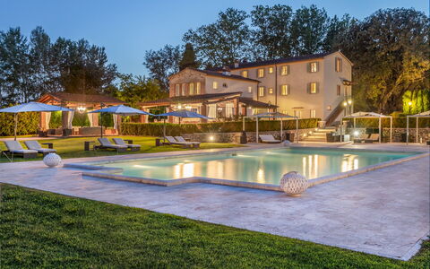 Villa Ginevra 12: Svømmepøl, Udvej, Boligområde, Estate, Udendørs Møbler, Villa, Fritid, Hotel, Thermae, Eco Hotel