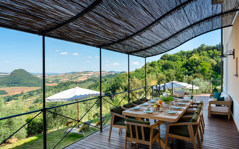 Villa Francesca 10: Udendørs Møbler, Eco Hotel, Skygge, Hill Station, Stol, Bjergkæde, Udendørs Bord, Køkken & Spisebord, Altan, Udvej