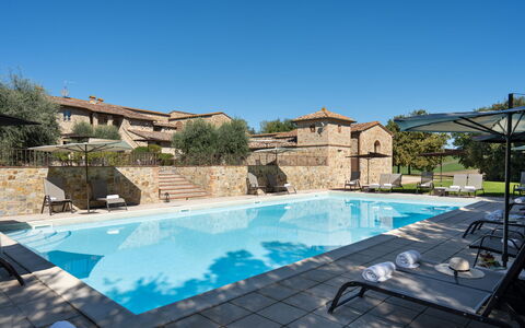 Villa le Beringhe 30: Svømmepøl, Udvej, Estate, Udendørs Møbler, Villa, Hotel, Hacienda, Eco Hotel
