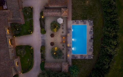 Villa le Beringhe 30: Svømmepøl, Udvej, Nat, Estate, Eco Hotel, Have, Landskab Belysning, Hacienda, Thermae, Water Feature