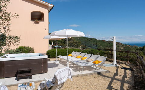 Villa Perelle 8: Altan, Svømmepøl, Udvej, Eco Hotel, Estate, Villa, Udendørs Møbler, Paraply, Ferieby, Hotel