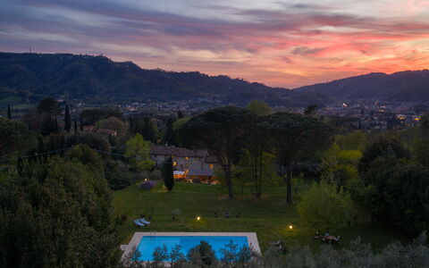 Villa delle Silerchie 10: Natur, Svømmepøl, Landskab, Aften, Eco Hotel, Skumring, Lawn, Landscaping, Udvej, Solopgang