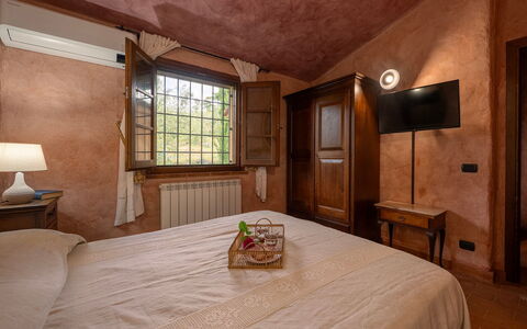 Colle Calzolaro 8: Væg, Møbel, Soveværelse, Seng, Hjem, Værelse, Sengetøj, Sengetøj, Bed Frame, Loft