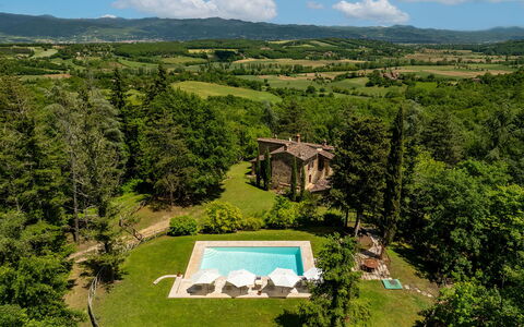 Villa Palazzolo 8: Græs, Landskab, Busk, Estate, Land Lot, Hjem, Have, Landdistrikt, Sommerhus, Stuehus