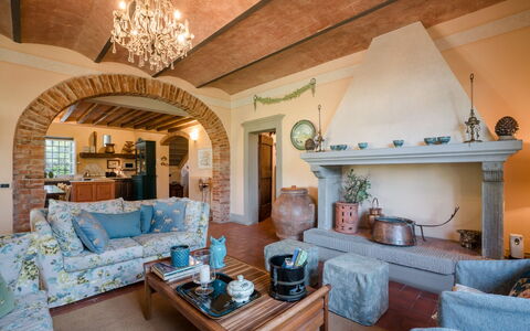 Villa Fontine: Værelse, Ejendom, Stue, Møbel, Bygning, Indretning, Ejendom, Hus, Hjem, Estate