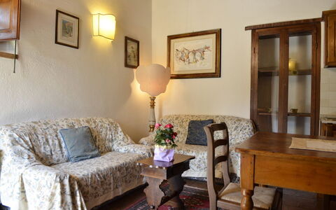 San Pietro: Møbel, Billedramme, Bord, Bygning, Plante, Træ, Komfort, Belysning, Stue, Indretning