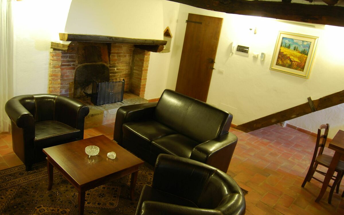 livingroom with original 1760 fire place