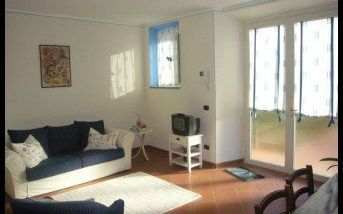 Donatella: living room