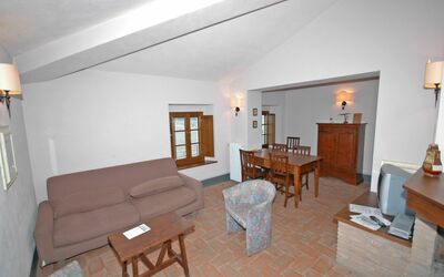 Fornacino 2: Værelse, Ejendom, Møbel, Bygning, Etage, Indretning, Hus, Suite, Stue, Ejendom