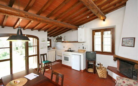 La Selva: Værelse, Ejendom, Bygning, Hus, Møbel, Bjælke, Loft, Indretning, Sommerhus, Ejendom