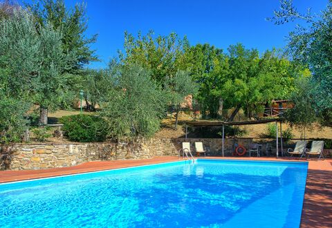 La Selva: Svømmepøl, Ejendom, Naturlige Landskab, Ejendom, Fritid, Træ, Hjem, Estate, Hus, Backyard