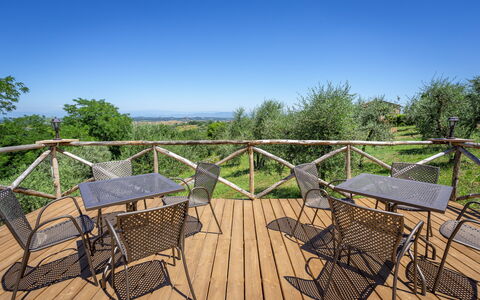 Villa Amadeo: Ejendom, Ejendom, Landskab, Træ, Landdistrikt, Hus, Fritid, Bord, Ferie, Bygning