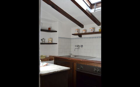 Fattoria la Gabola: Værelse, Ejendom, Bygning, Indretning, Hus, Arkitektur, Møbel, Køkken, Materielle Værdier, Loft