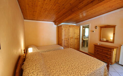 Pagliazzone: Soveværelse, Værelse, Seng, Møbel, Ejendom, Loft, Bygning, Sengetøj, Indretning, Rullemadras